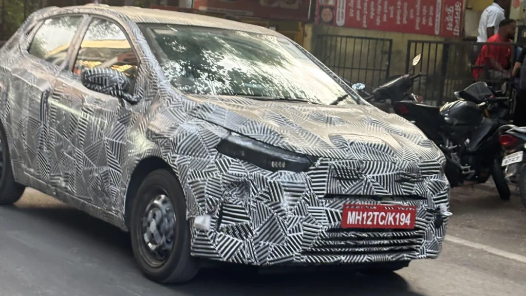 2025 Tata Altroz Facelift: A Sharper, Smarter Hatchback is Coming This Festive Season 3 Tata Altroz CNG facelift