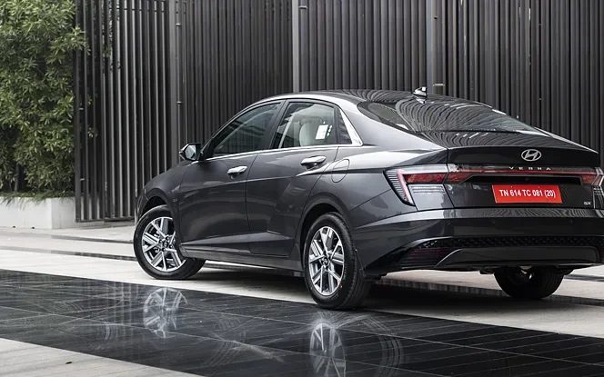 2025 Hyundai Verna: A Stylish and Feature-Packed Sedan 2 verna facelift exterior left rear three quarter.jpeg